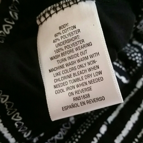 NWT. Girl's black/white scooter  skirt size 4T - Picture 4 of 5